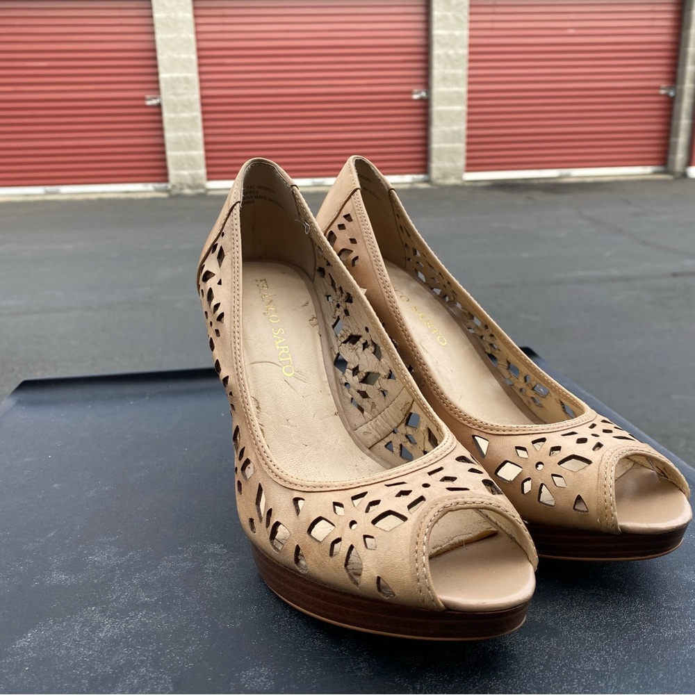 Franco Sarto L-Vial Women’s Peep Toe Tan High Heels/Pumps Size 9.5m View 3